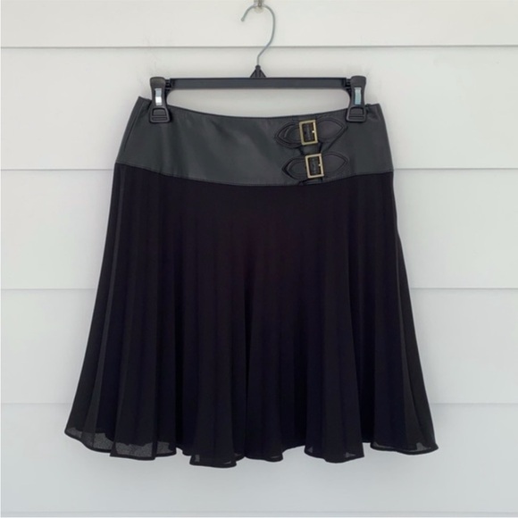 Y2K Escada Pleated Skirt with Faux Leather 34 - Picture 3 of 10